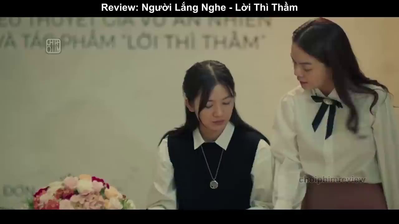 Hình ảnh nhà văn Nhân trong trạng thái hoảng loạn, đối diện với nỗi sợ hãi vô hình.