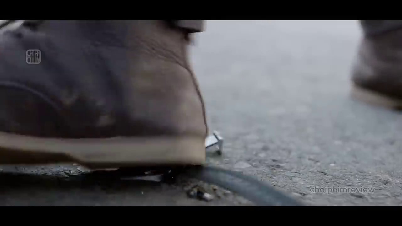 Tâm và Hành Trình Tái Sinh: Khi Siêu Anh Hùng Truyện Tranh Bước Ra Đời Thực