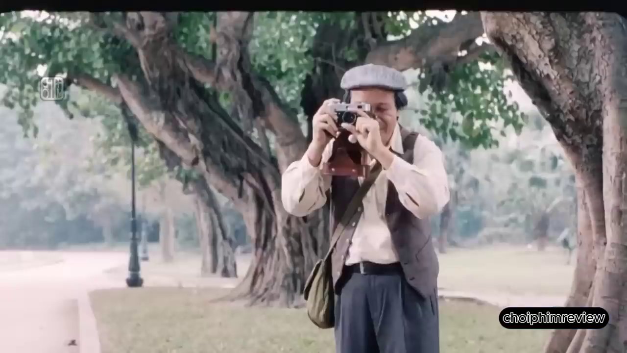 Bốn Chàng Sinh Viên Và Bức Tượng Cô Gái: Hành Trình Từ Giảng Đường Đến Mặt Trận Thành Cổ