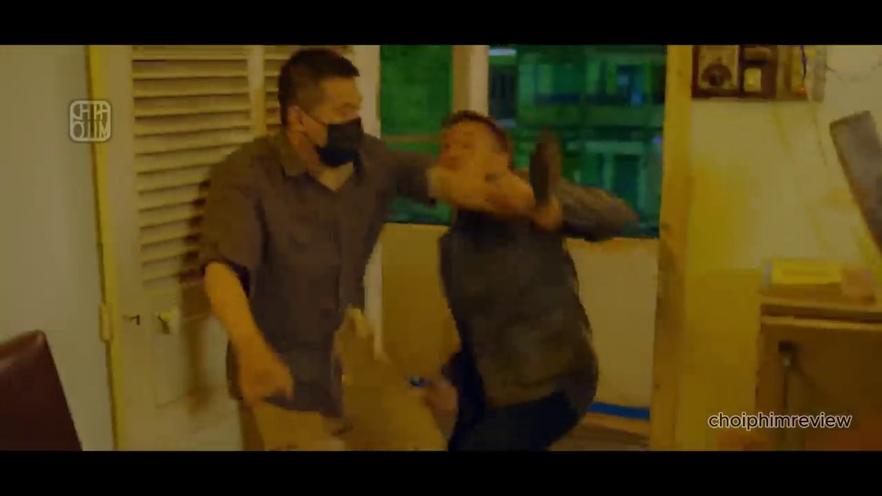 Không khí căng thẳng bao trùm trước cuộc đối đầu giữa các thế lực.