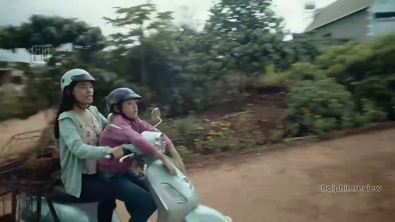 Cảnh chợ Tết đông đúc, nơi nữ sinh Mai giúp mẹ bán hàng trước khi xảy ra sự việc mất tích.