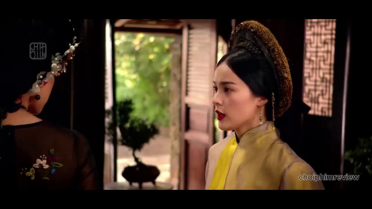 Thái tử trong hình hài Ma Sói, sử dụng sức mạnh của Ngọc Vạn Linh để quyết đấu với yêu quái Thừa tướng trong trận chiến sinh tử.