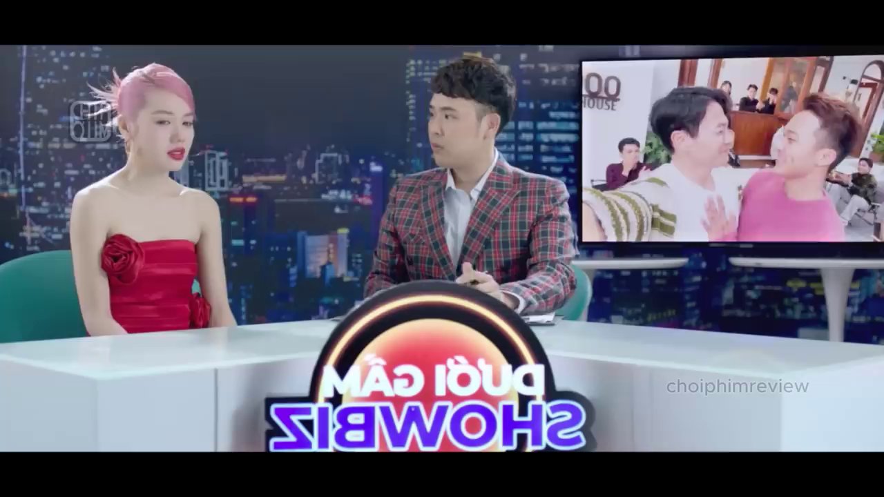 Khoảnh khắc căng thẳng trong bữa tiệc khi Khăn thông báo ý định kết hôn, với thái độ phản đối rõ rệt từ bà Dương.